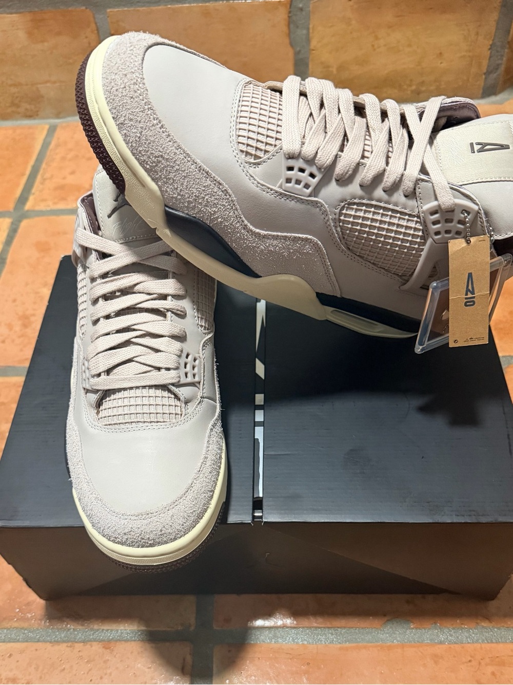 🔥 Nike Air Jordan 4 Retro OG SP x A Ma Maniére “Fossil Stone”